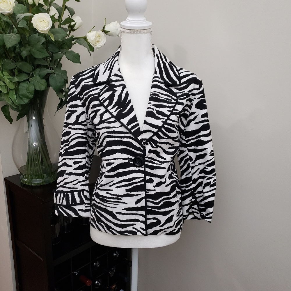 Chico's Zebra Print Cropped Casual Trendy Jacket